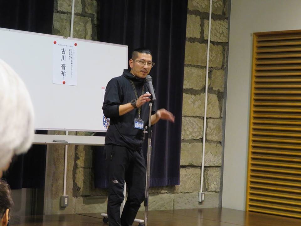 20190331みんなの世界展でしゃべっていた.jpg