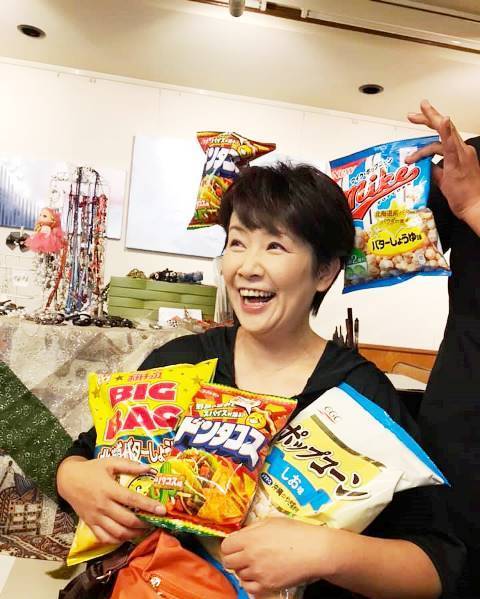 お菓子と一緒 (1).jpg
